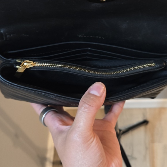 Tory Burch Kira Chevron Quilted Chain Wallet – Black Napa Leather - Picture 16 of 17